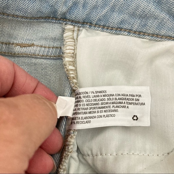 Wild Fable High Rise Distressed Mom Ankle Jeans Size 2 Light Wash - Picture 13 of 13